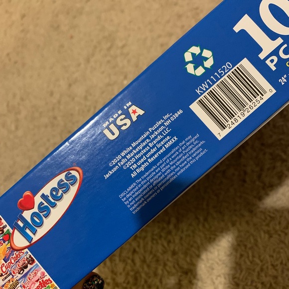 SOLD!!!!! White Mountain Hostess 1,000 piece puzzle - Picture 5 of 5